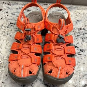 Women’s Keen Clearwater CNX Sandals Size 9.5 EUC